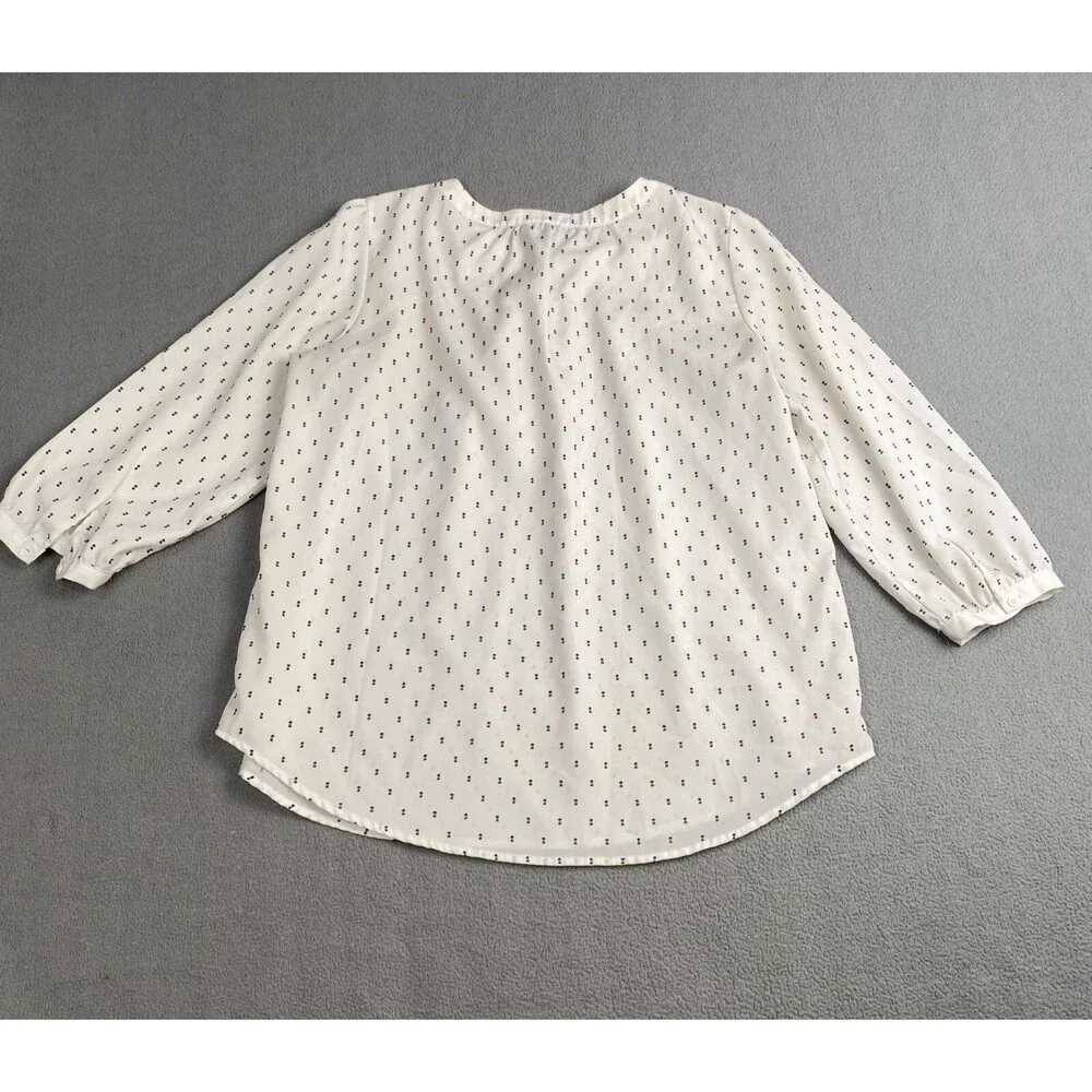 Elle Women’s size Large White Black Polka Dots Pleated  Half Sleeves Blouse - Picture 11 of 13